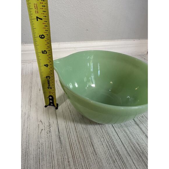 Fire King Jadeite Glass Batter Mixing Bowl W Handle Spout Vintage Milk Green 7½” - Picture 8 of 10